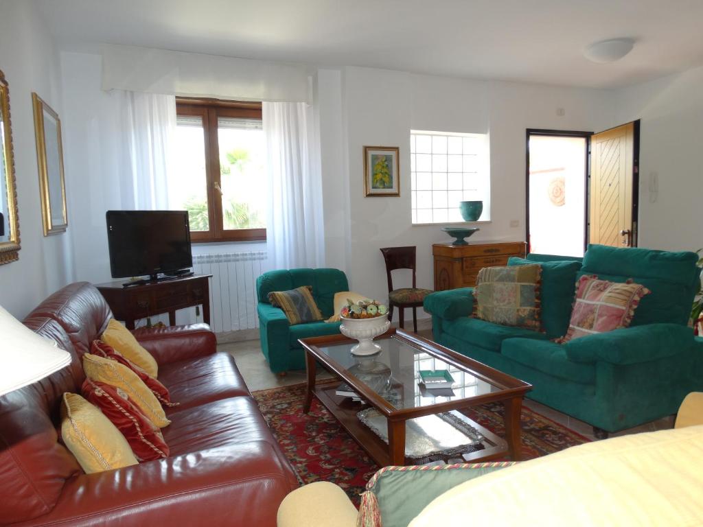 Silenzi Holiday Home photo 2