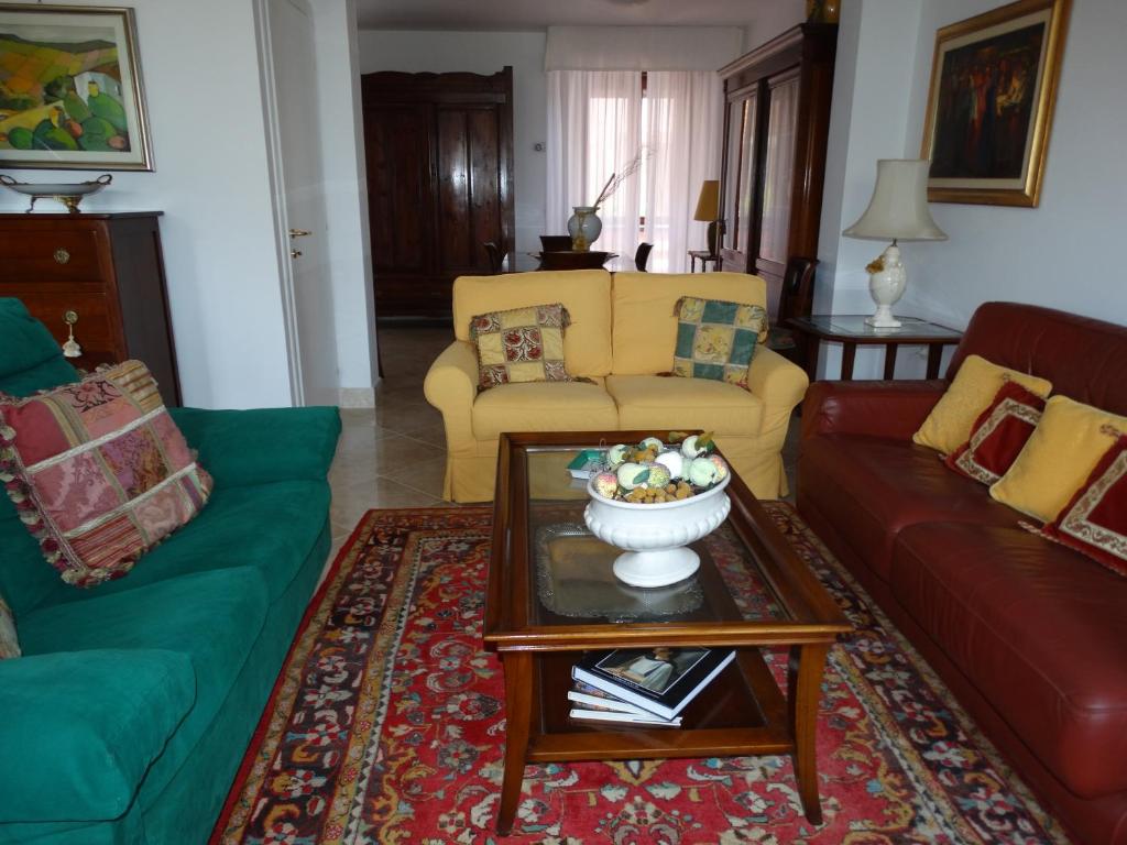 Silenzi Holiday Home photo 3