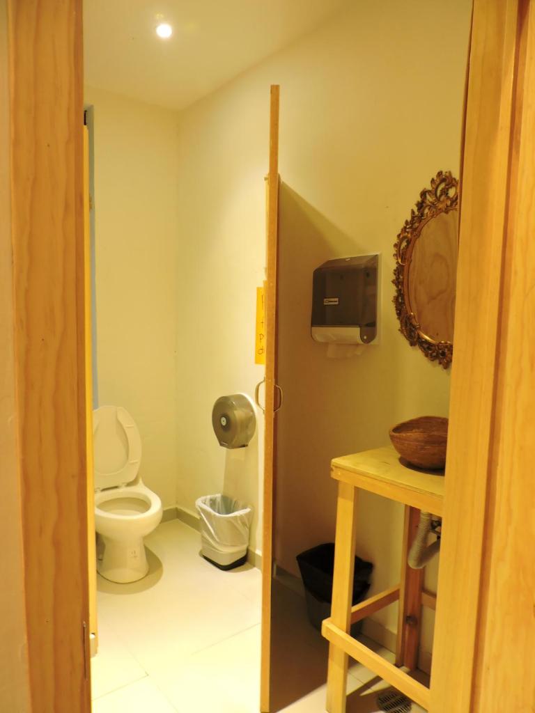 Двухместный (Двухместный номер с 1 кроватью и балконом), Capsule Hostel