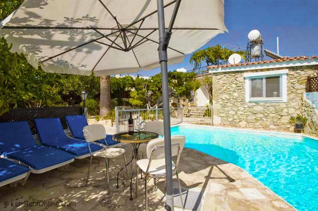 Rose Garden Villa Peristerona photo 1