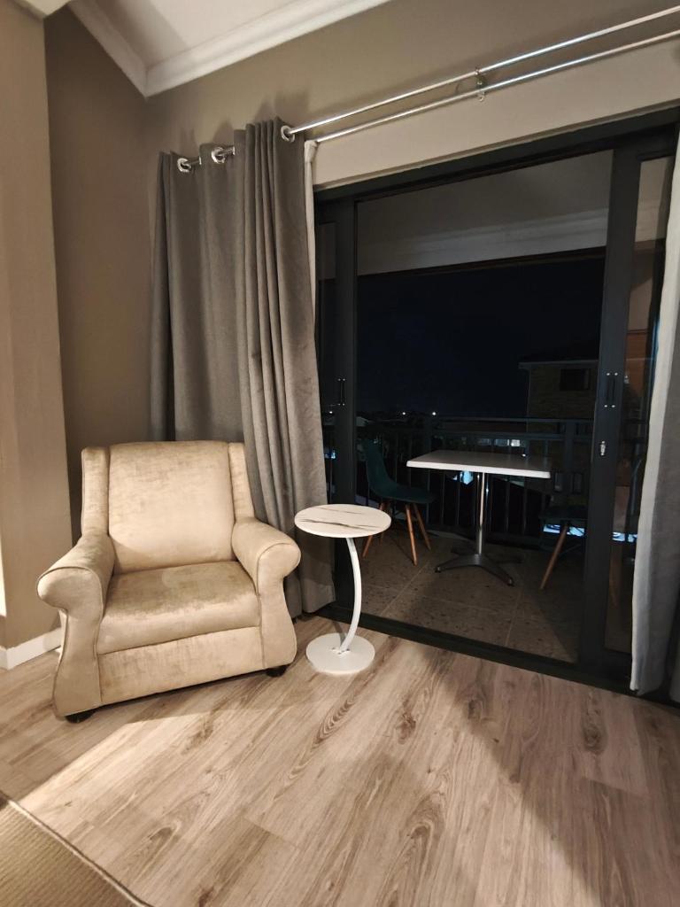 ARCHITECT's VIEW SUITE 1 - Tap to explore photos