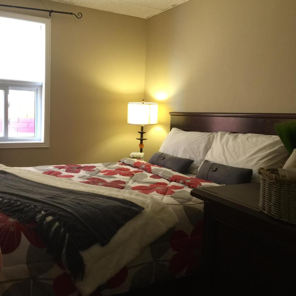 The Falls Family Lodge photo 2
