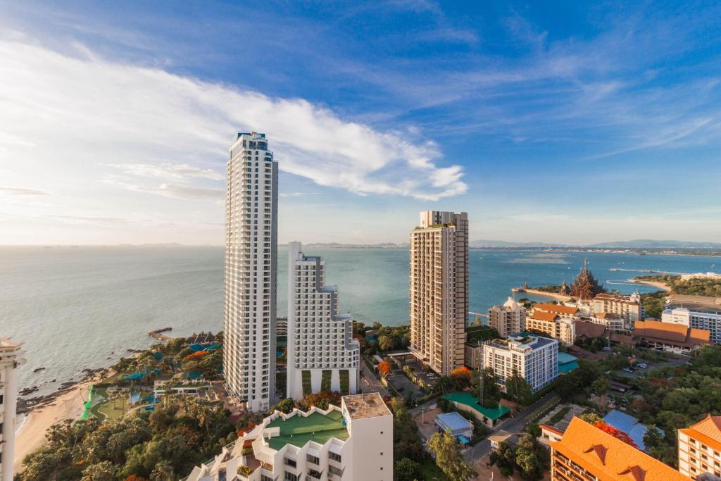 Wongamat Tower by Pattaya Sunny Rentals photo 3
