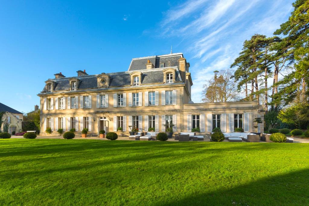 Chateau La Cheneviere photo 2