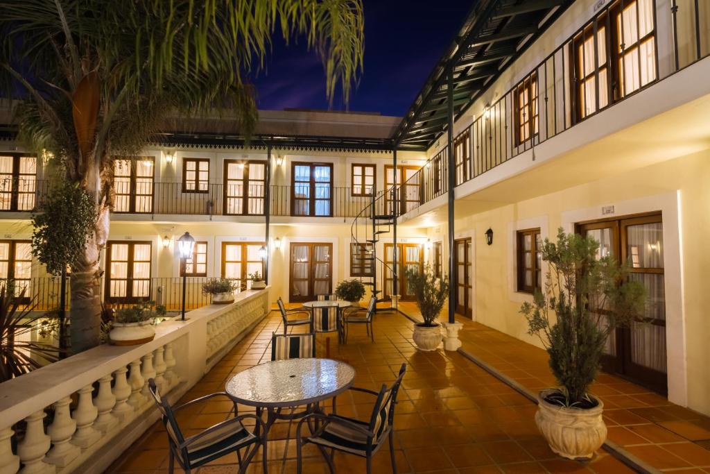 Don Antonio Posada photo 4