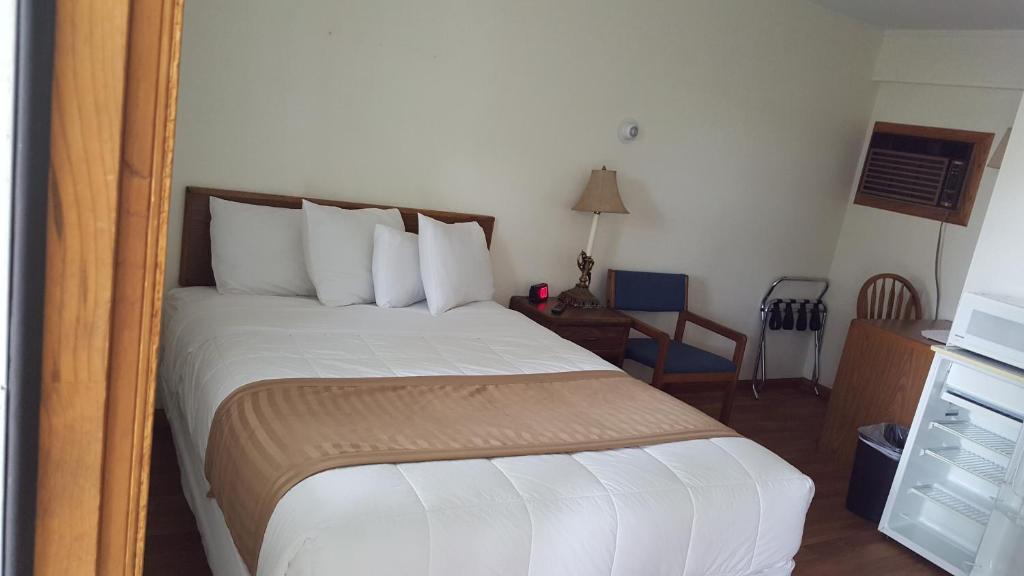 Budget Host Inn photo 2