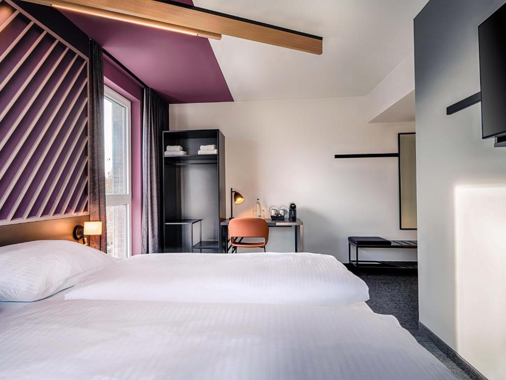 B&B Hotel Bochum-City - Tap to explore photos
