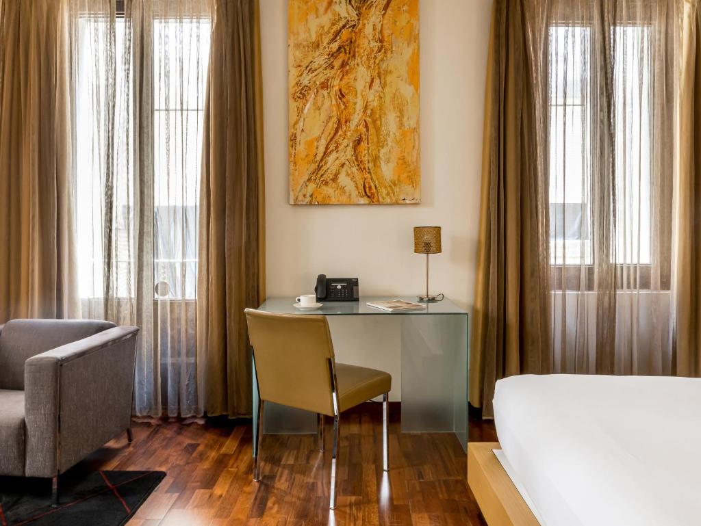 Mercer House Bòria Bcn - Tap to explore photos