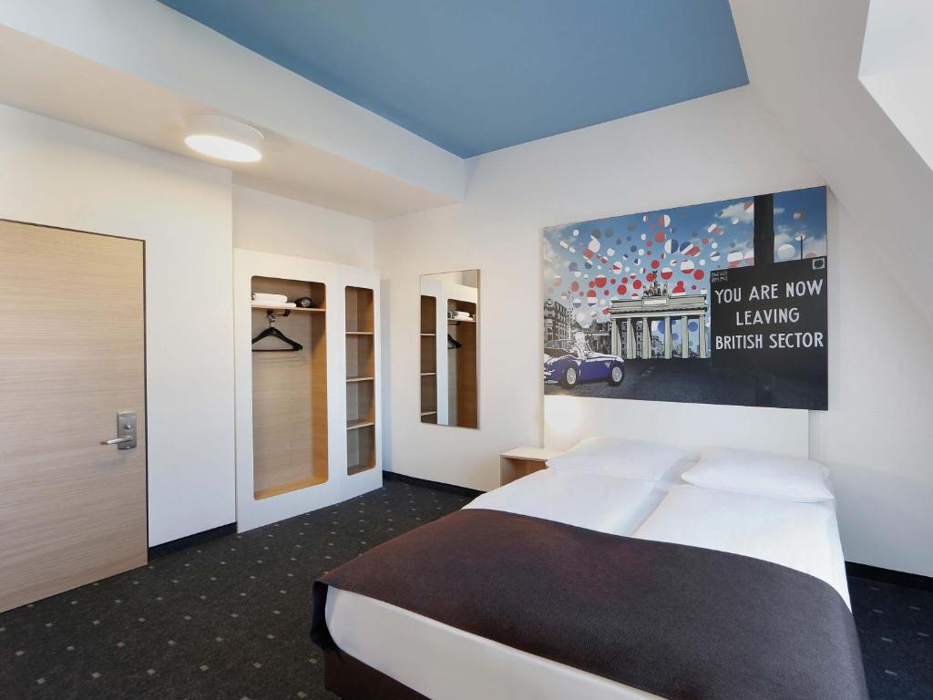 B&B Hotel Berlin-Charlottenburg - Tap to explore photos