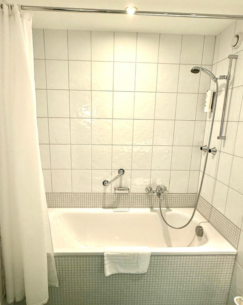 Altstadt Hotel - Tap to explore photos