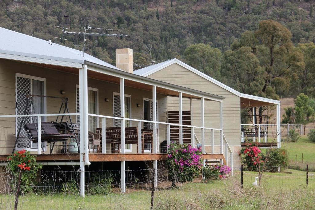 Starline Alpacas Farmstay Resort Room Type - Waterview Cottage A/B