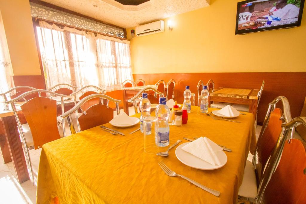 Shamz Hotel photo 2