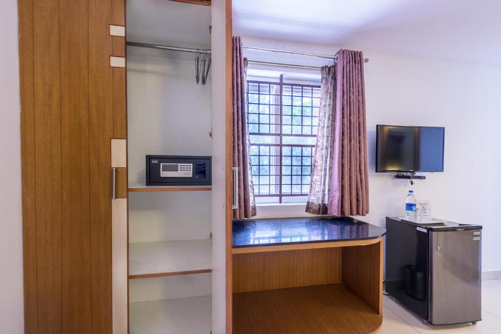 Двухместный ([Sanitized] Standard  Double Room), Treebo Akshaya Lalbagh Inn