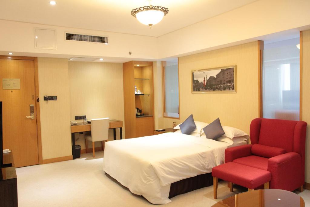 Семейный (Семейный люкс), Aurum International Hotel
