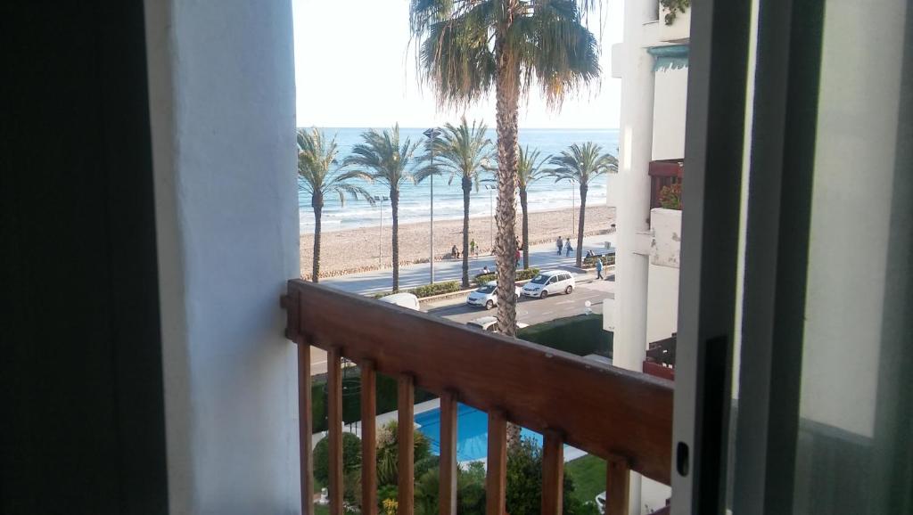 Passeig Maritim Apartment photo 2