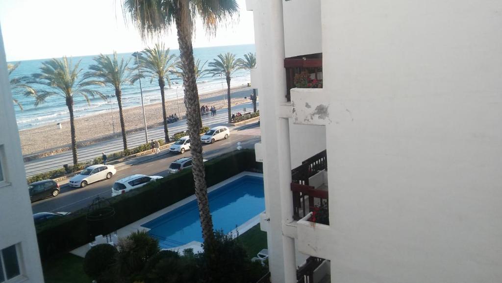 Passeig Maritim Apartment photo 4