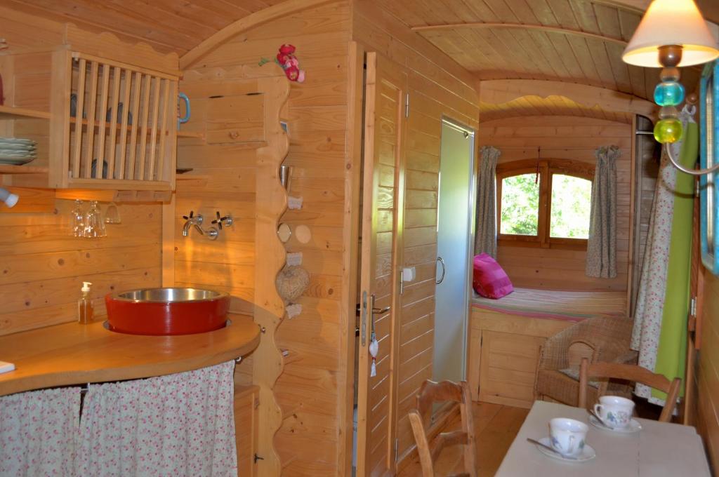 La roulotte Chic et Boheme photo 2