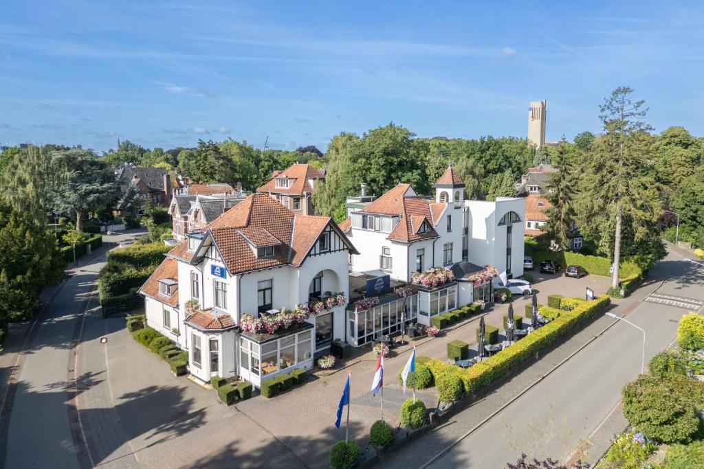 Amrâth Hotel Media Park Hilversum - Tap to explore photos