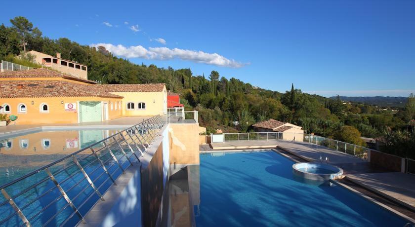 Appartement dans Residence – Le Domaine de Camiole photo 1
