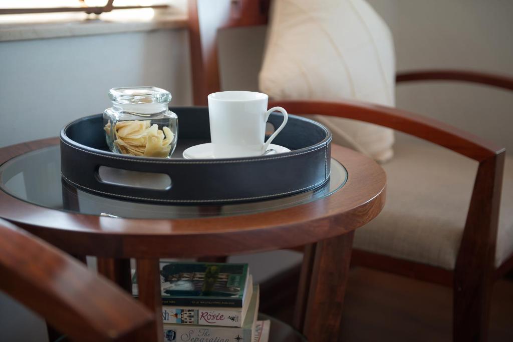Трехместный (Family Room with Window and City View), Hanoi E Central Hotel