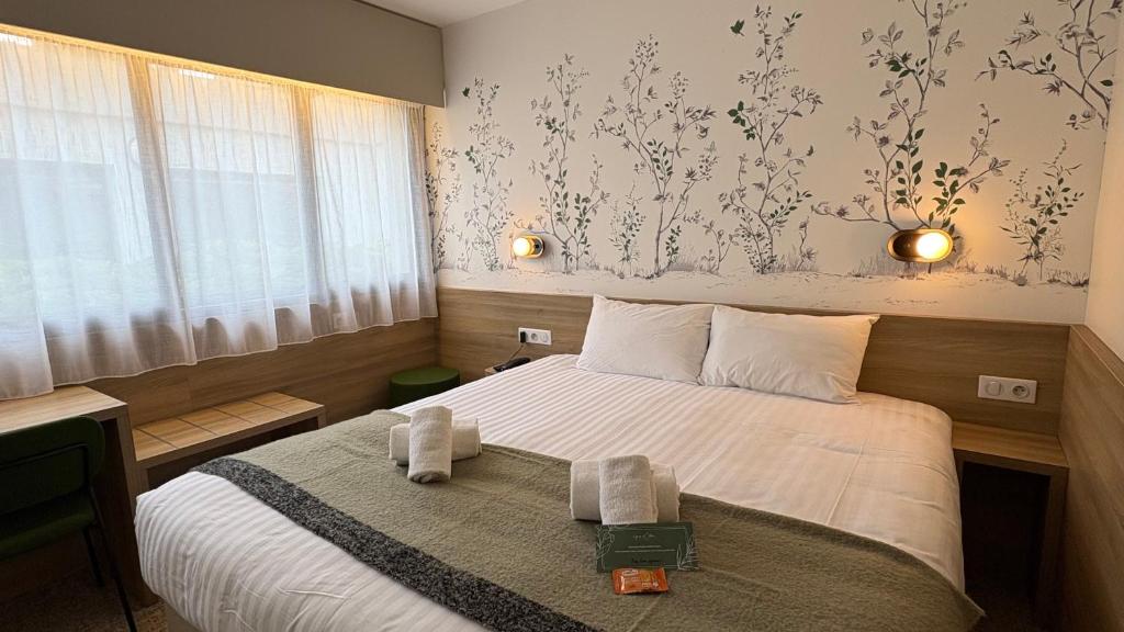 The Originals City, Le Patio Hotel, Cholet Nord