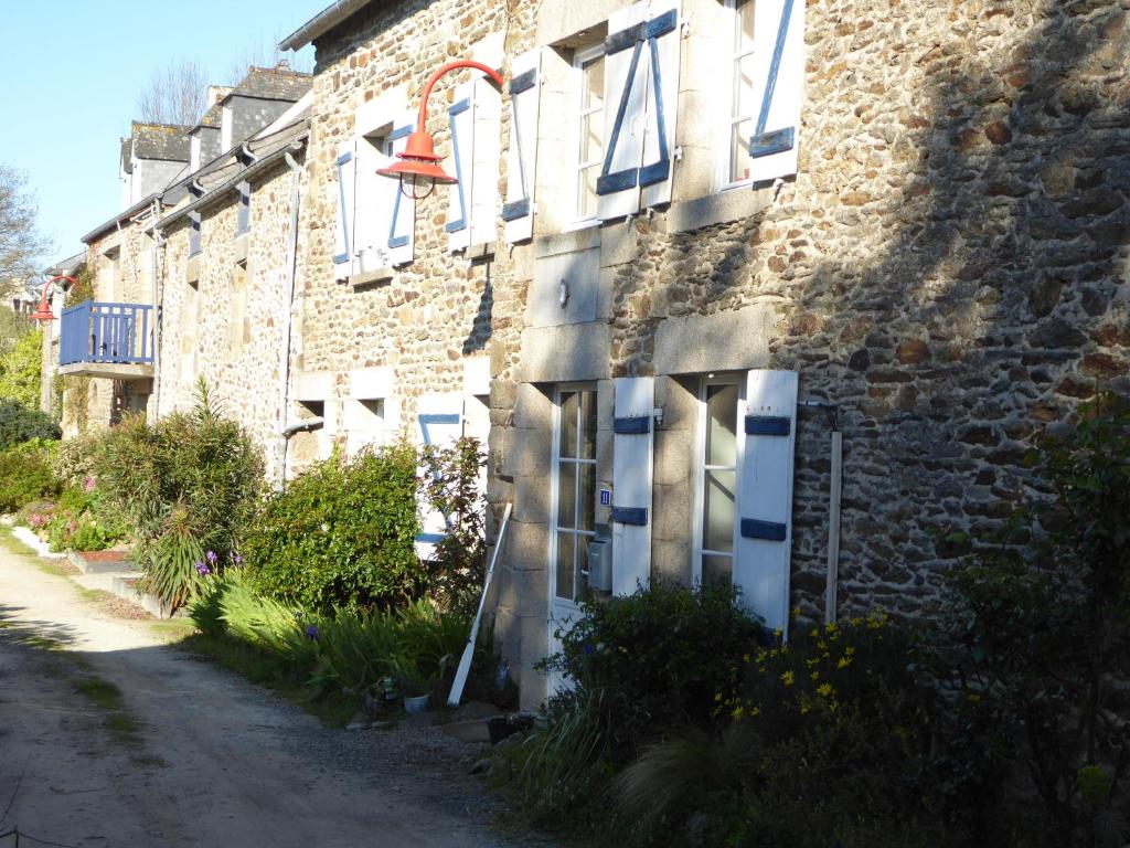 Maison vue sur Rance. OG photo 4