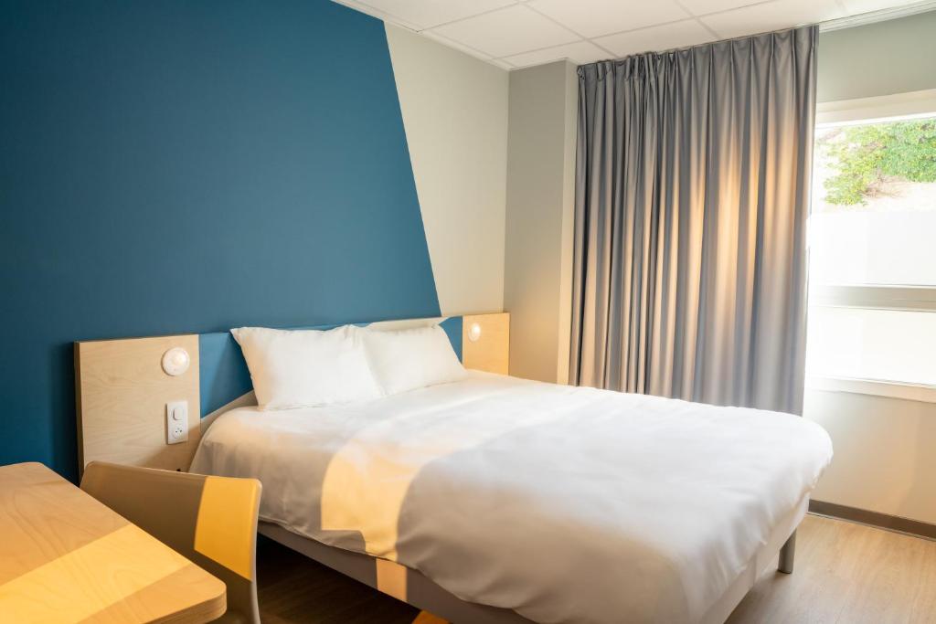 ibis budget Compi - Tap to explore photos