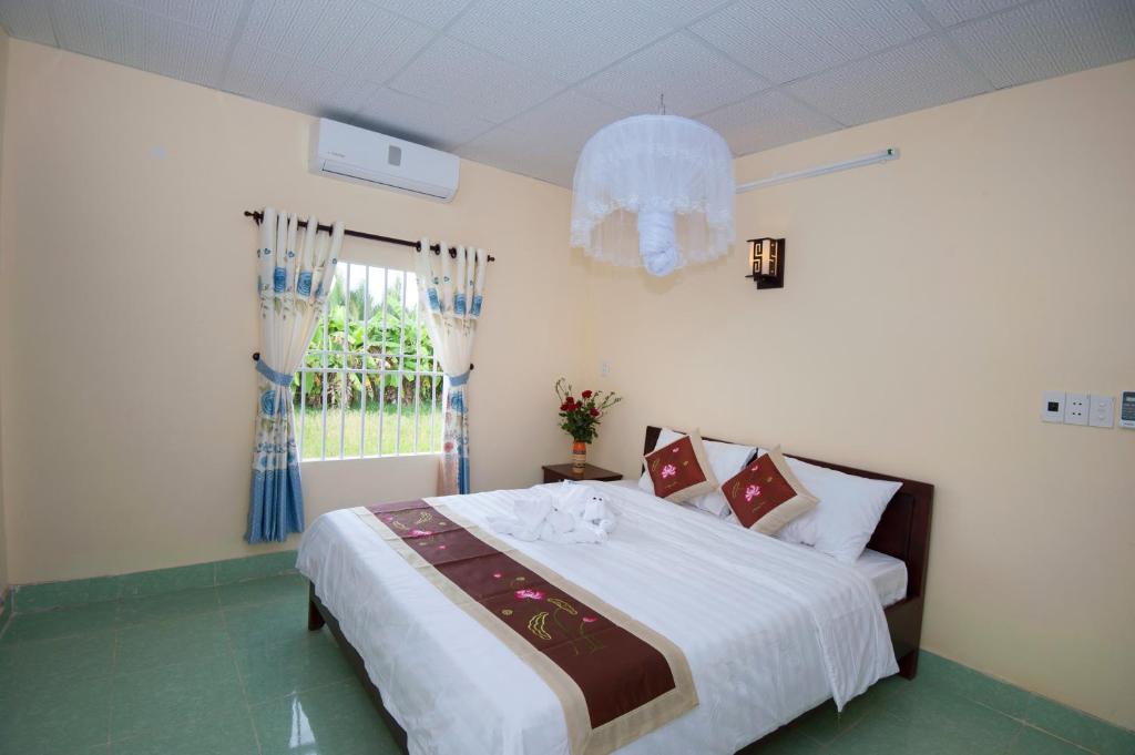 Bougain Villeas Homestay