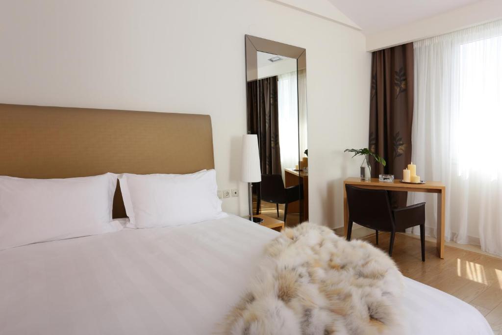 Chloe Luxury Hotel photo 1