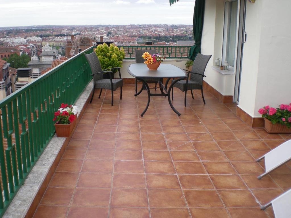 Atico Latina photo 3