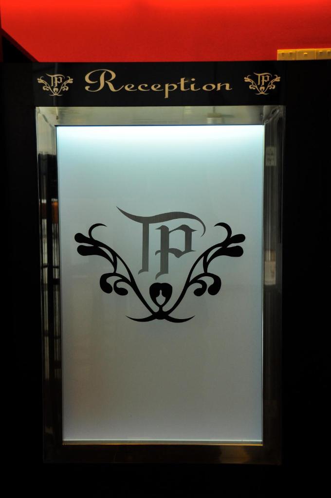 Tat Place Hotel photo 1