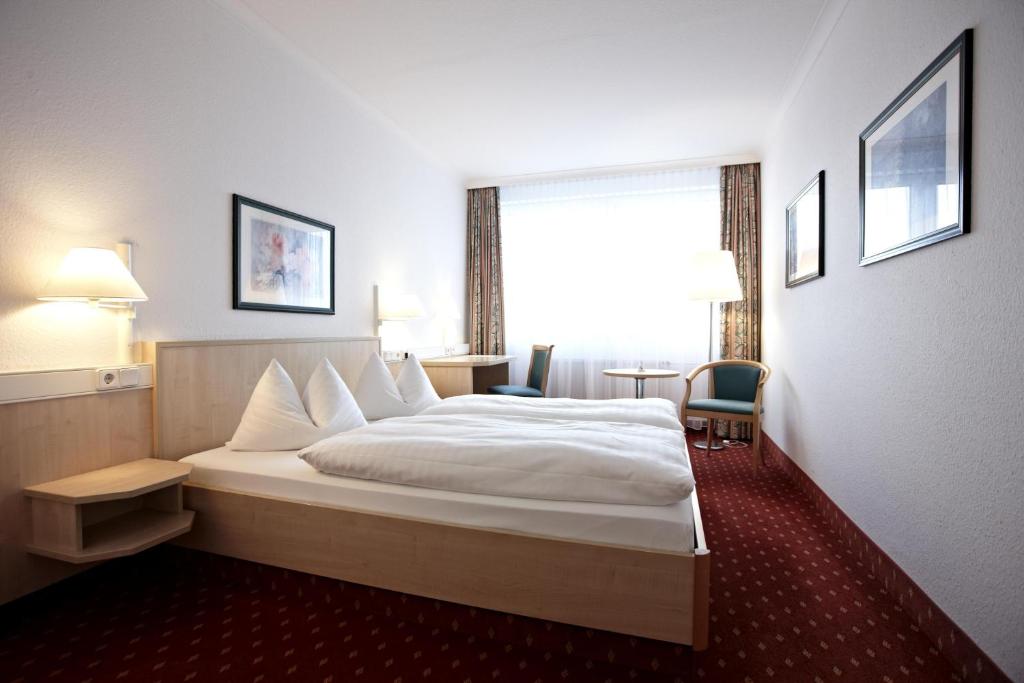 Двухместный (Улучшенный двухместный номер с 1 кроватью), IntercityHotel Schwerin