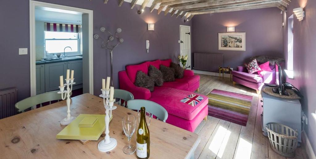 Waterfront Cottage photo 1