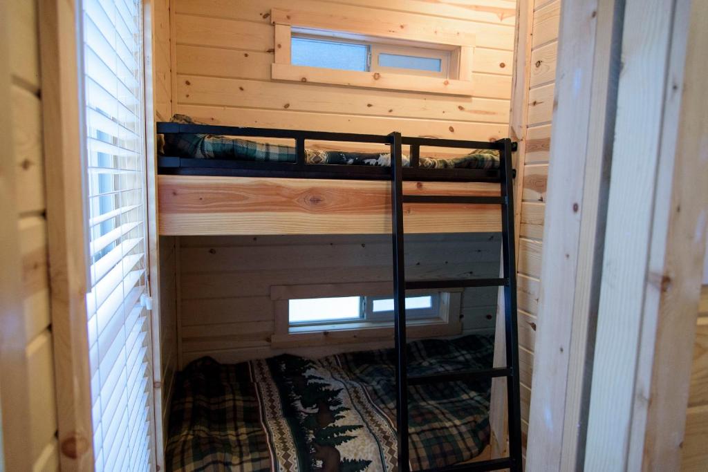 Leavenworth Camping Resort Cottage 5 photo 4