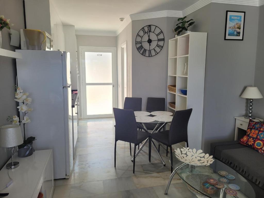 SEA VIEW Holiday Home in Marbella Resort - Tap to explore photos