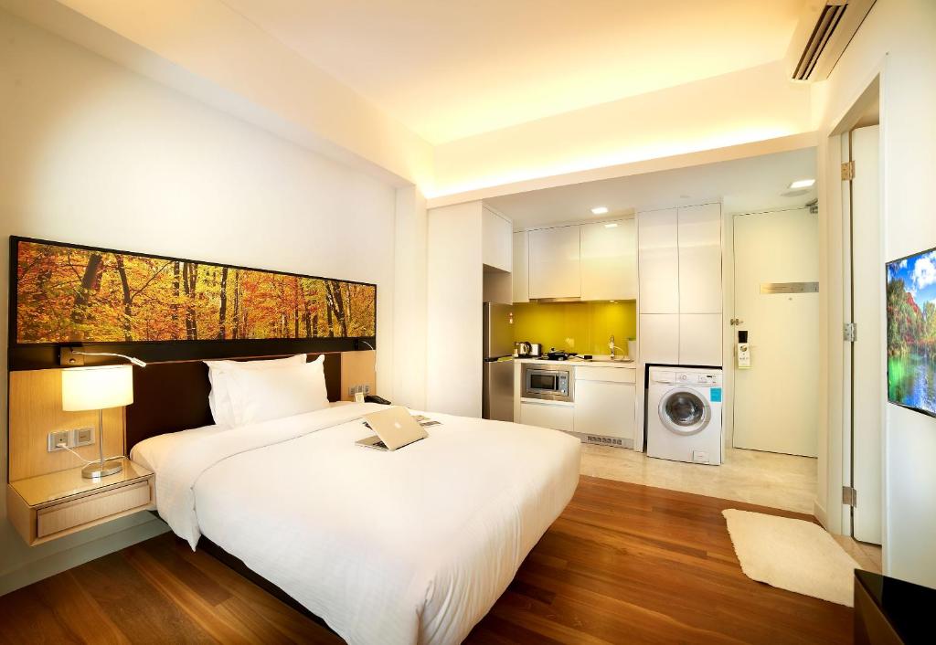 Студио (Номер-студио Делюкс с кроватью размера «queen-size»), The Signature Hotel & Serviced Suites Kuala Lumpur