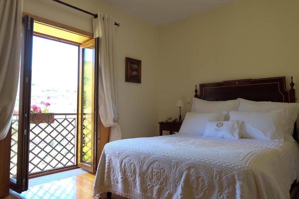 Hotel Rural Quinta do Silval - Tap to explore photos