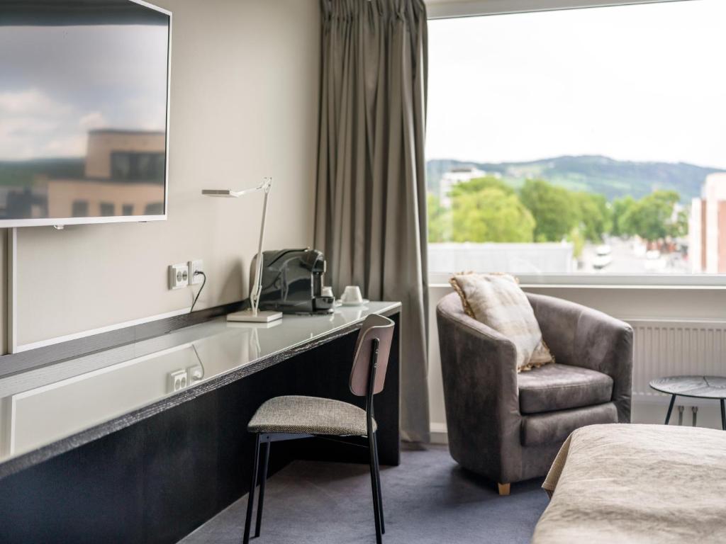 Quality Hotel Strand Gjovik - Tap to explore photos