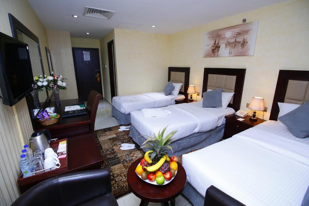 Трехместный (Трехместный номер), Отель Royal Falcon Hotel