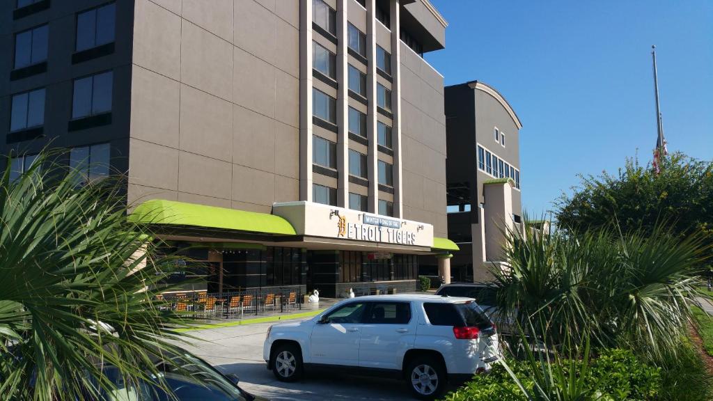 Imperial Swan Hotel and Suites Lakeland photo 2