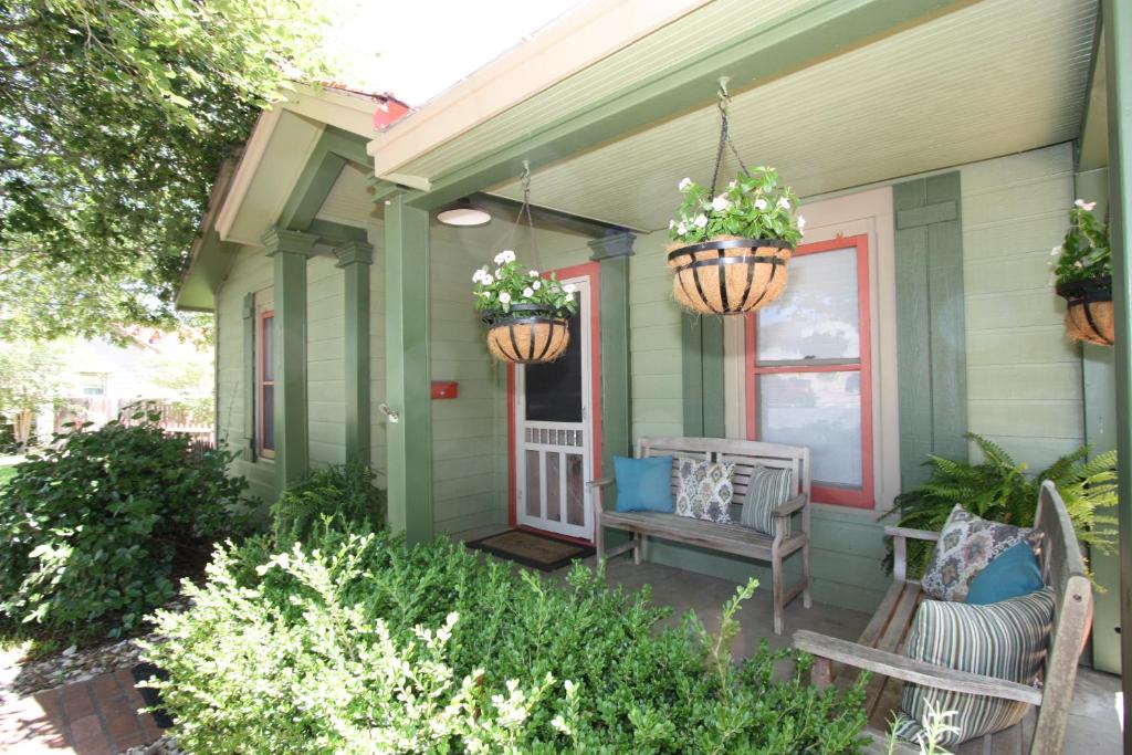 Agape Front Cottage image