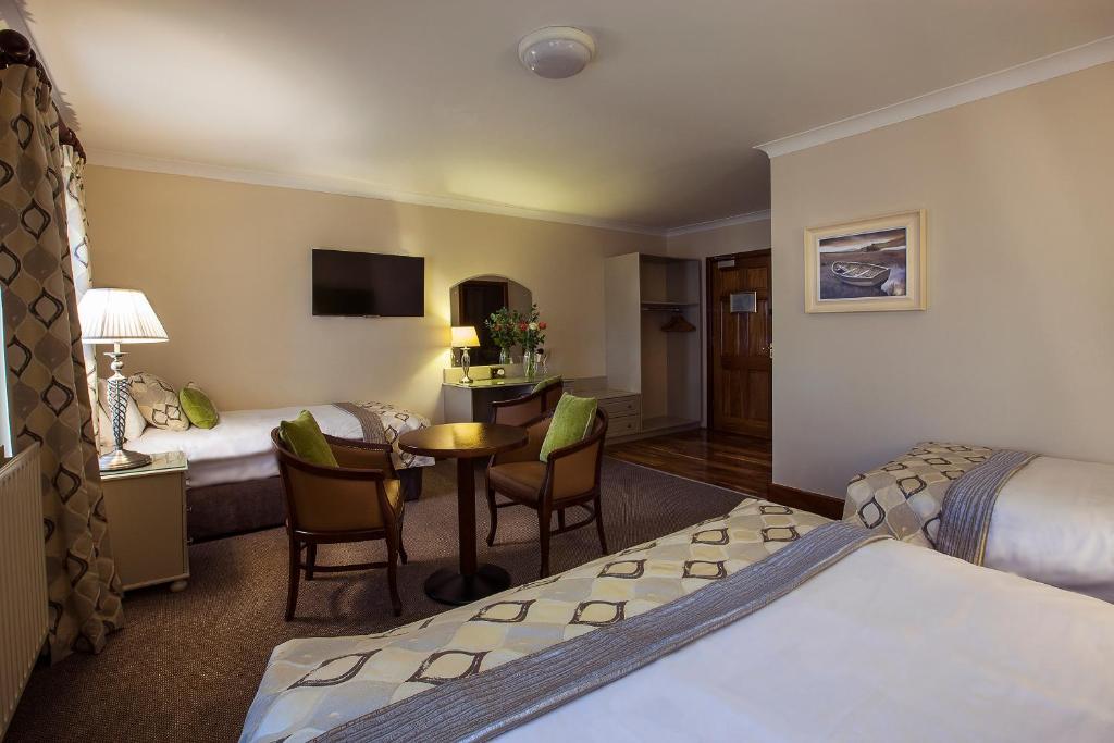 Breffni Arms Hotel photo 2