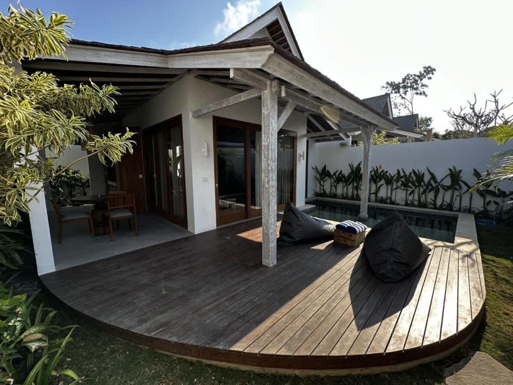 Deluxe 1 Sula villa in uluwatu photo 2