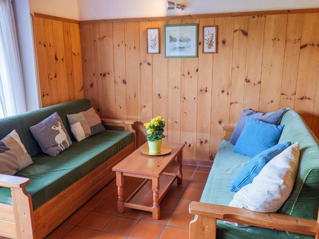 Carlo B Garten Ferienwohnung EG - Tap to explore photos