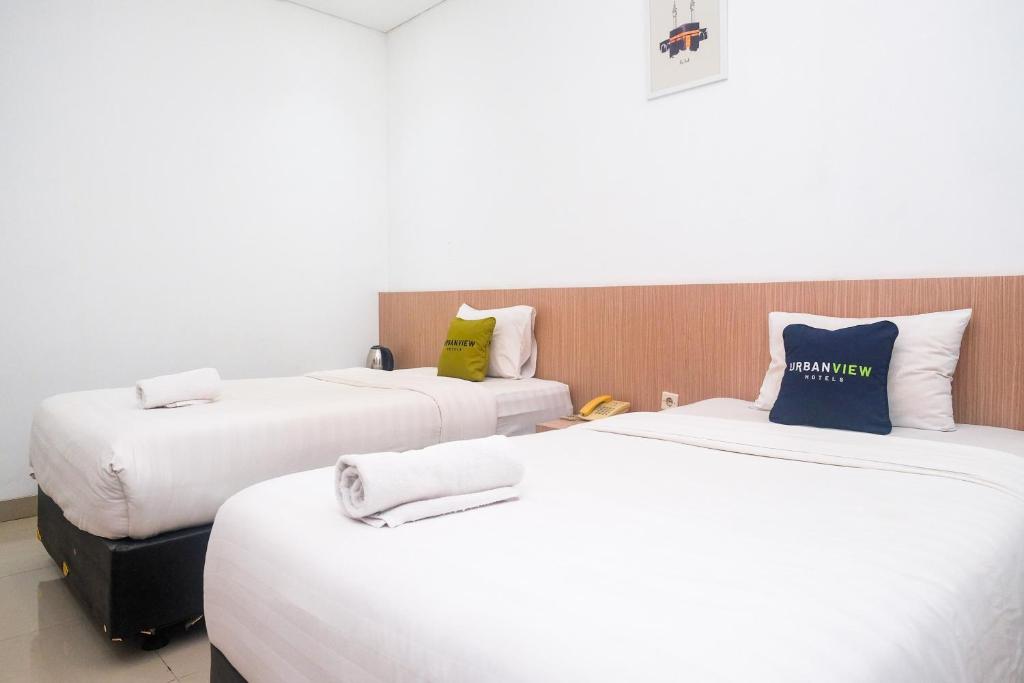 Urbanview Hotel Syariah Hapsari YIA Room Type - Duplex Suite