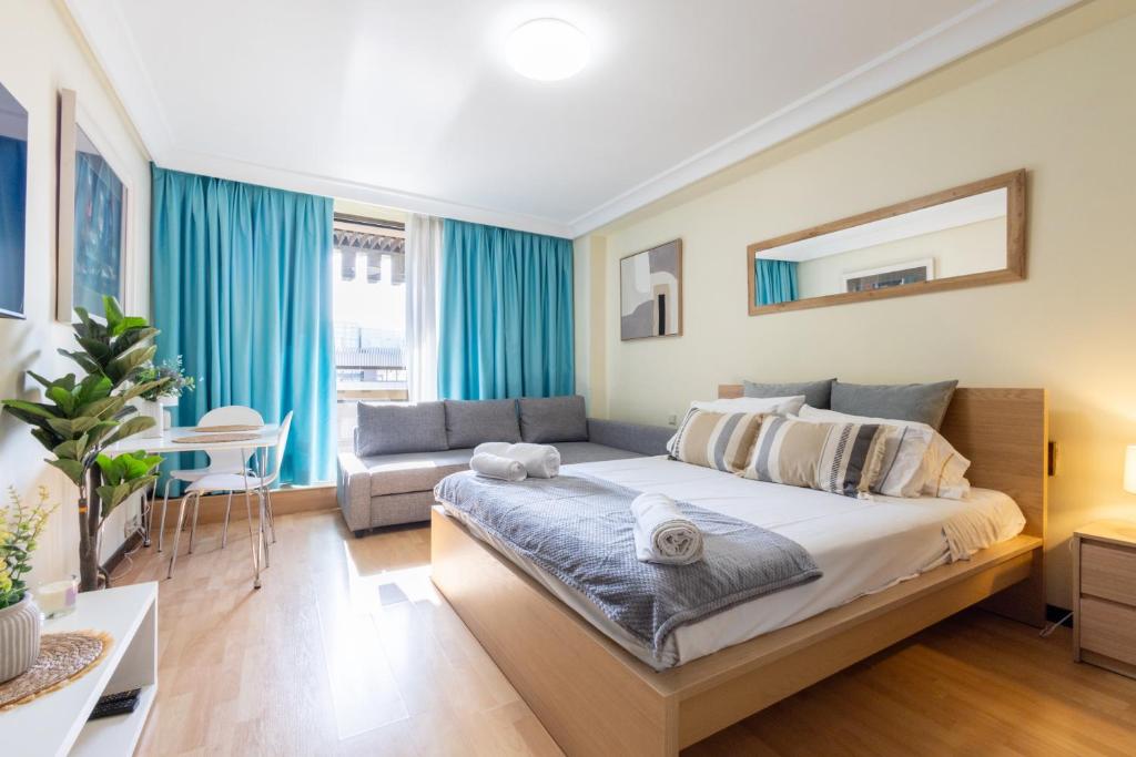 Salamanca Suites by ARCO Room Type - Superior Apartment with Balcony