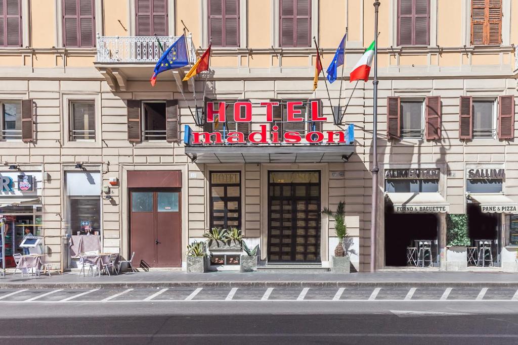 Madison Hotel photo 2