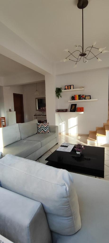 GDE SPETSES 3bdr HOUSE - Tap to explore photos