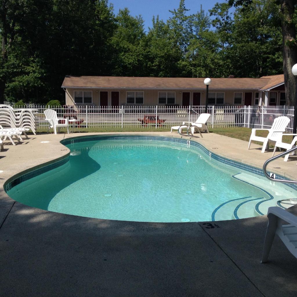 Marcotte Motor Court image