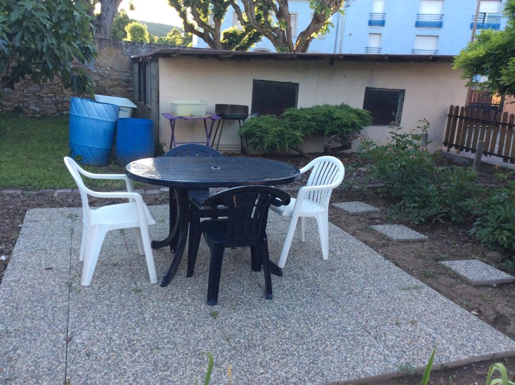 Gîte côté jardin photo 2